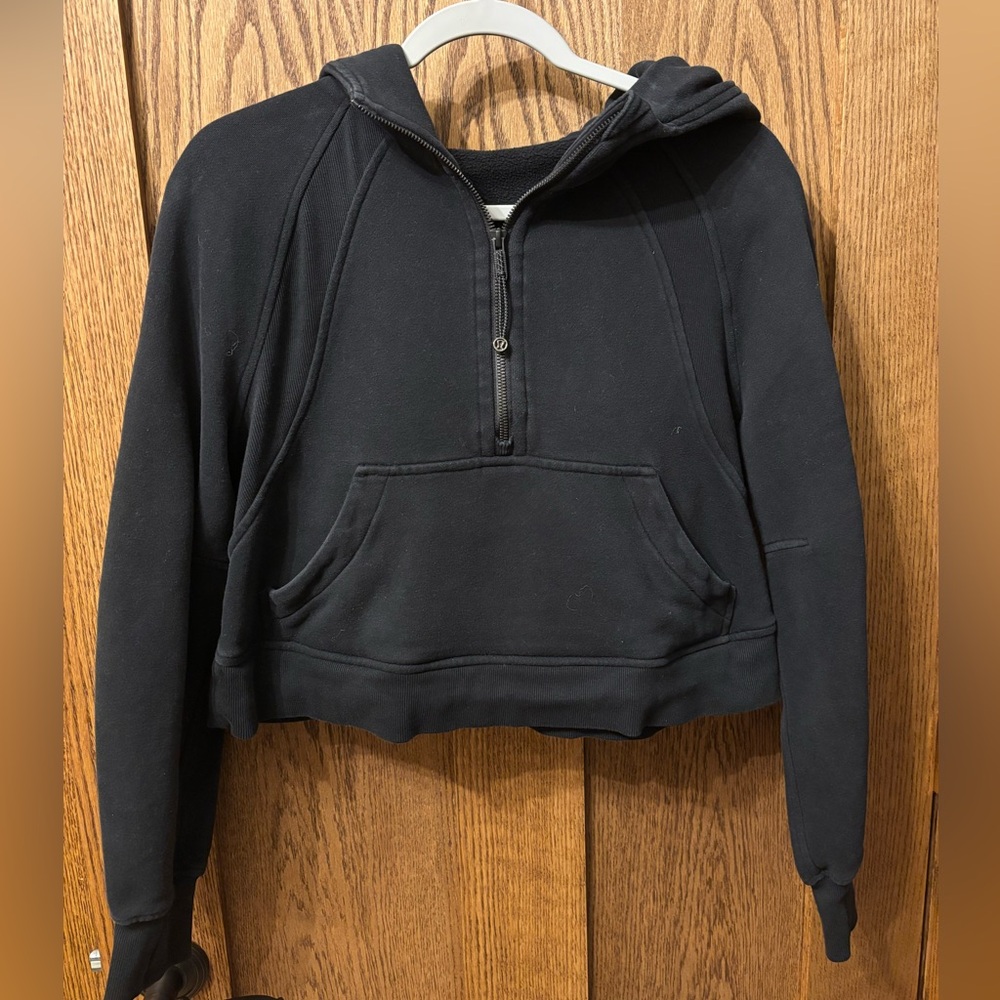 Lululemon cropped scuba